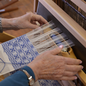 floor loom weaving 1.webp